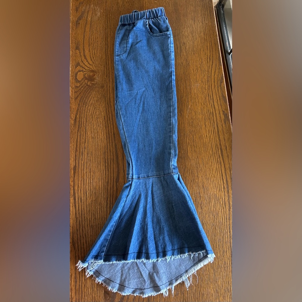 Girls lightweight jeans bellbottom pants size 7